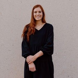 Meet your Posher, Hilary